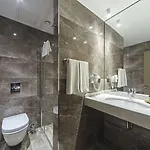 Redmont Nisantasi מלון