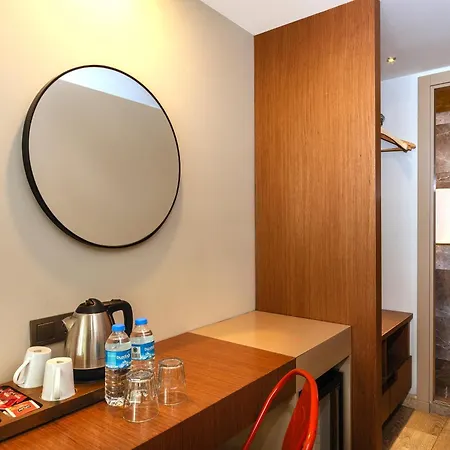 Redmont Nisantasi 3*
