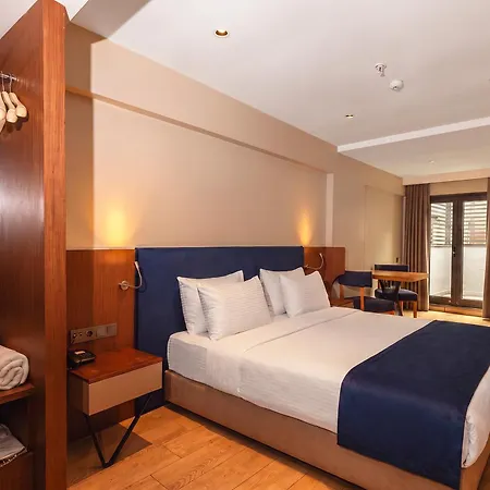 Hotel Redmont Nisantasi 3*