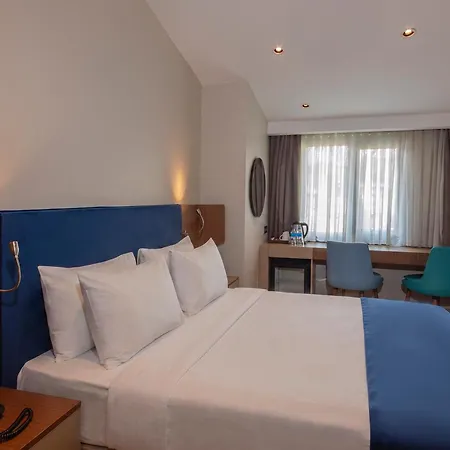 Redmont Nisantasi Hotel 3*