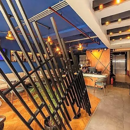 Redmont Nisantasi Hotel