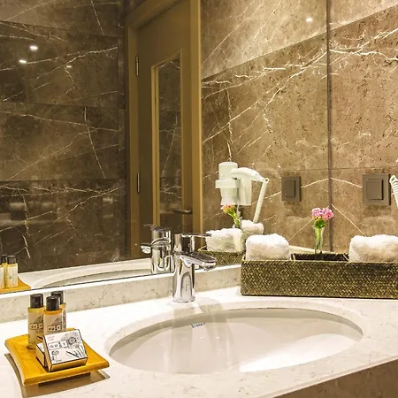 Redmont Nisantasi Hotel 3*