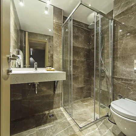 Hotel Redmont Nisantasi 3*